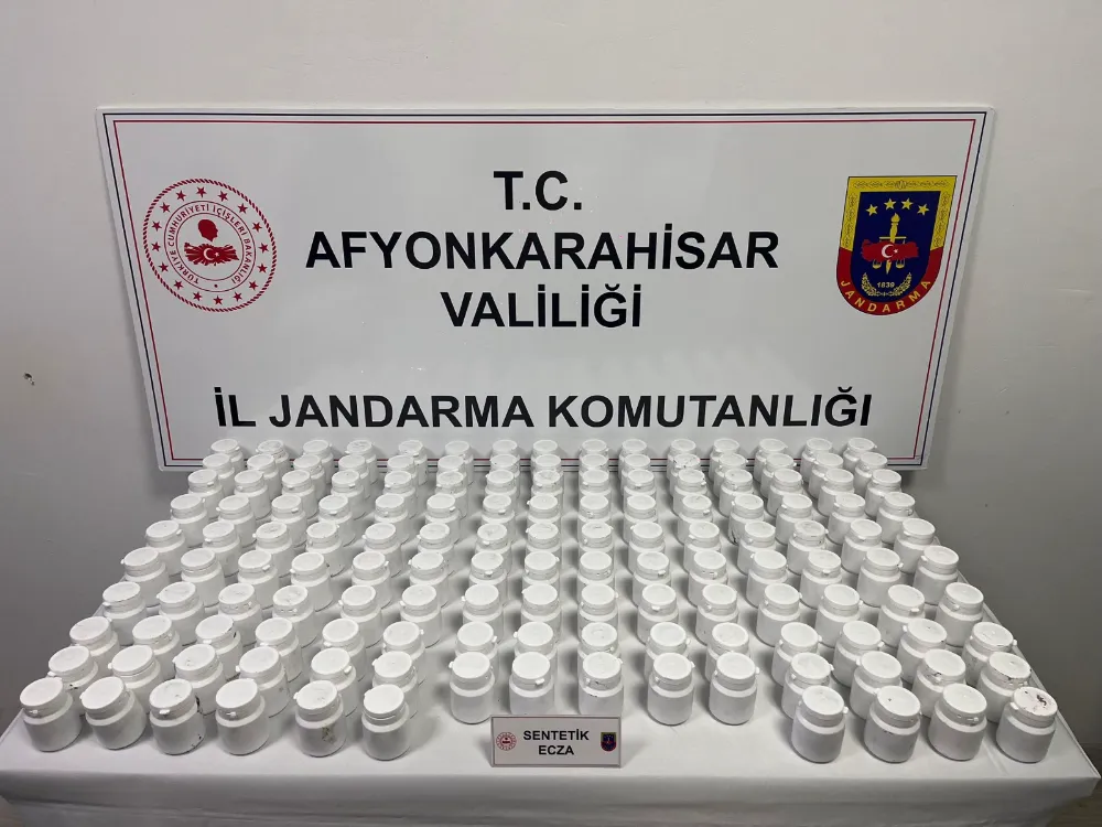 Afyonkarahisar Jandarmasından Uyuşturucu Operasyonu: Binlerce Hap Ele Geçirildi
