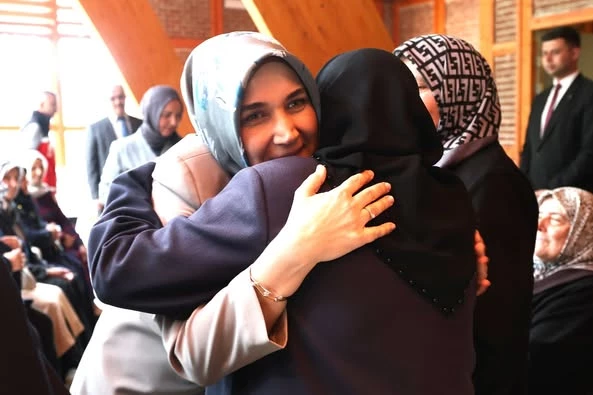 Vali Yiğitbaşı, Şehit Anneleriyle Anneler Günü