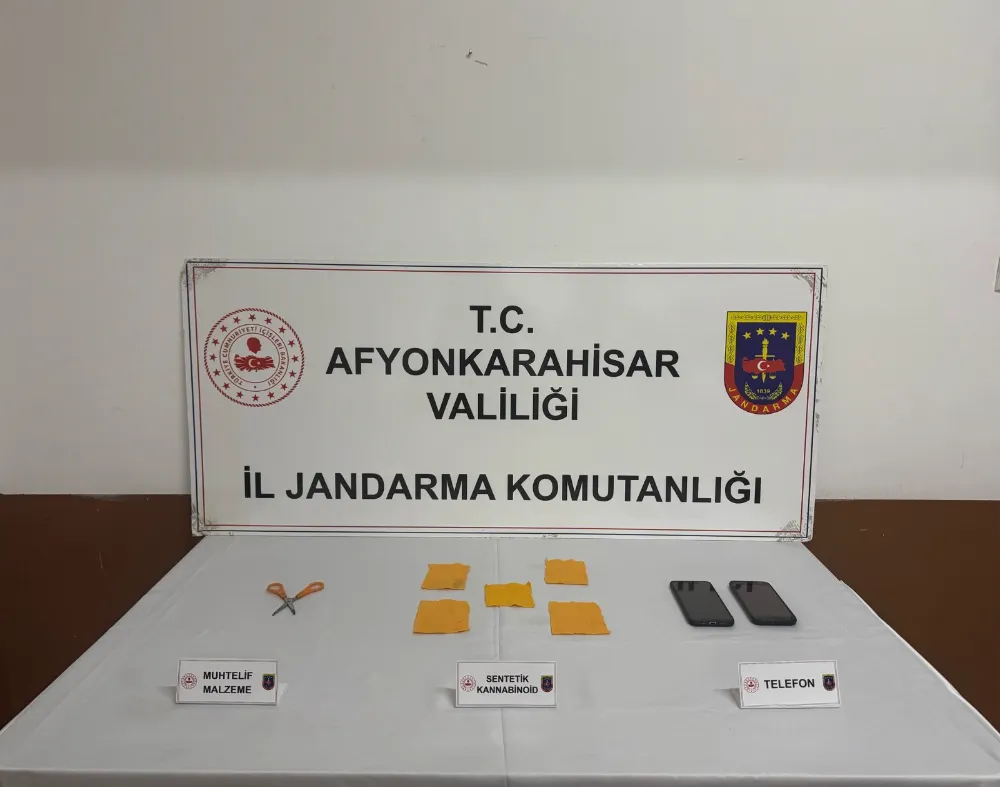 Afyonkarahisar Jandarmasından Uyuşturucu Operasyonu: Binlerce Kullanımlık Bonzai Ele Geçirildi
