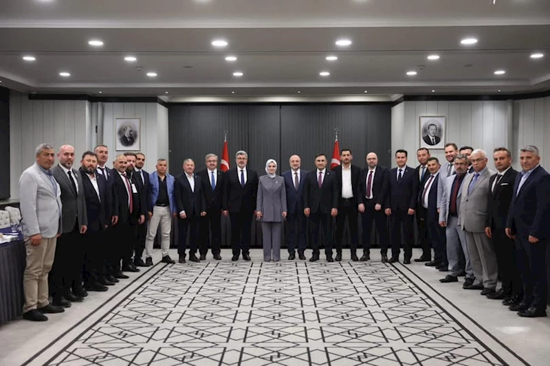 Ak Parti Afyonkarahisar Milletvekili Ali Özkaya, Bakan Göktaş ile Bir Araya Geldi