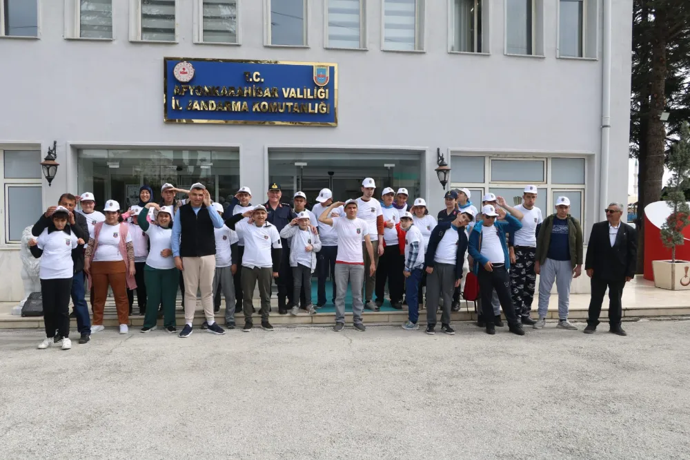 Engelli Çocuklardan, İl Jandarma Komutanlığına Ziyaret 