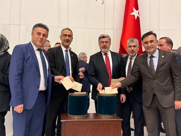 AK Parti Afyonkarahisar Milletvekili Özkaya