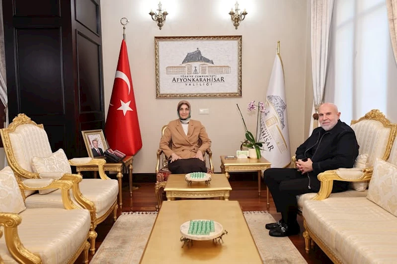 Afyonkarahisar Valisi Yiğitbaşı, İş İnsanı Özer