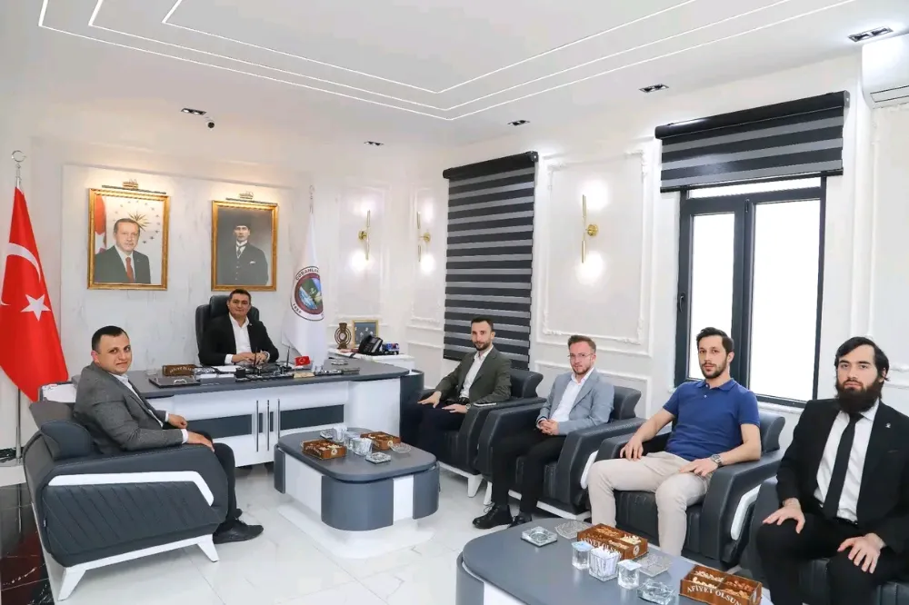 Başkan Altuntaş, İl Gençlik Kolları Başkanı İntepe