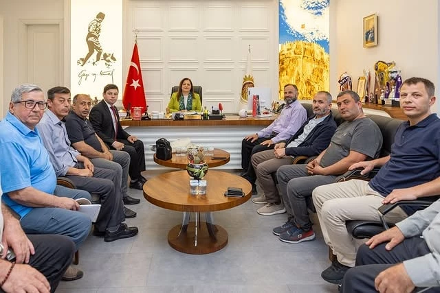 Afyonkarahisar Belediye Başkanı Burcu Köksal ile Mahalle Muhtarları ve İş İnsanları İstişare Toplantısı
