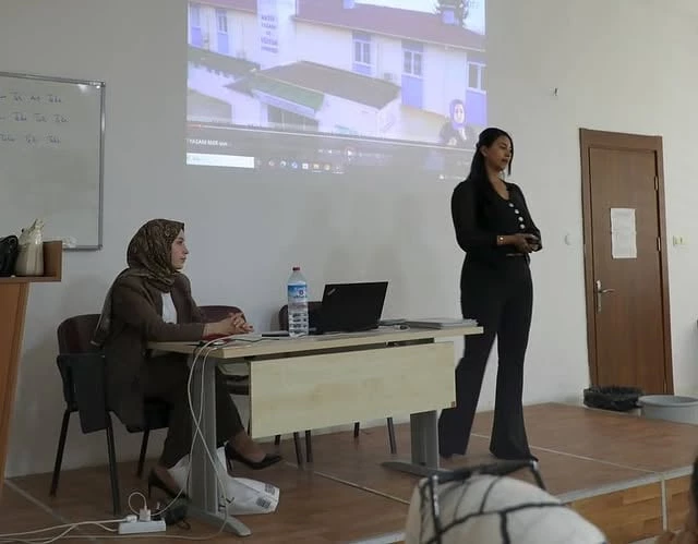 AFSÜ Mezunları Kariyer Deneyimlerini Öğrencilerle Paylaştı