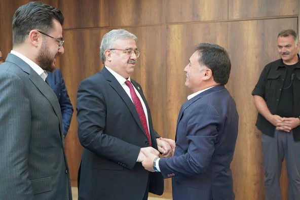 Afyonkarahisar Milletvekili Yurdunuseven Kayseri Valisi Çiçek
