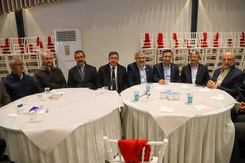 Ak Parti Afyonkarahisar İl Başkanı Şahin, Çay İlçe Başkanının Hacı Mevlidinde Buluştu