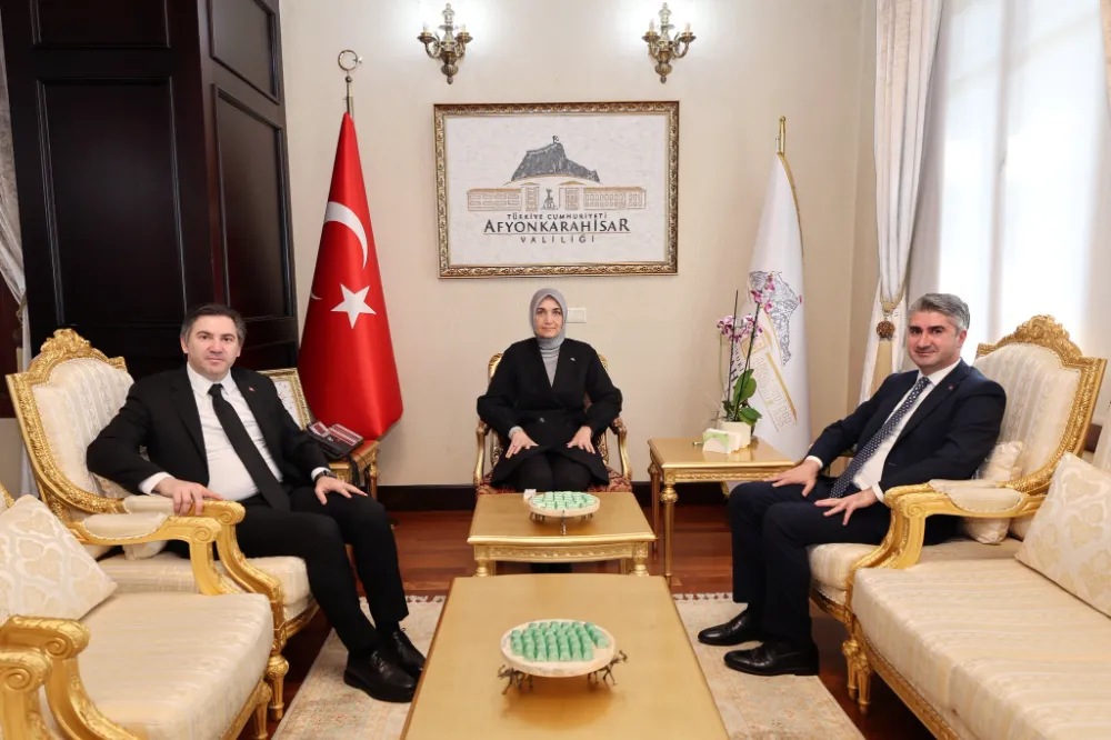 Vali Yiğitbaşı, Bakan Yardımcılarını Makamında Konuk Etti