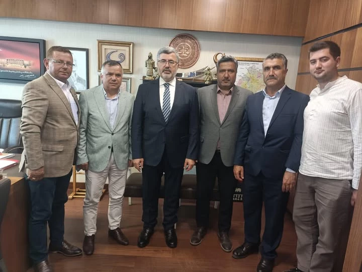 Ak Parti Milletvekili Özkaya, Gazi Mecliste Belediye Başkanıyla Buluştu
