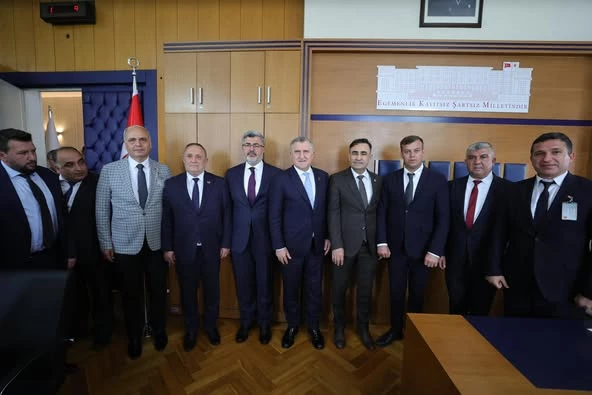 Ak Parti Milletvekili Özkaya, Gençlik ve Spor Bakanı ile Görüşme Yaptı