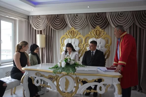Dinar Belediye Başkanı