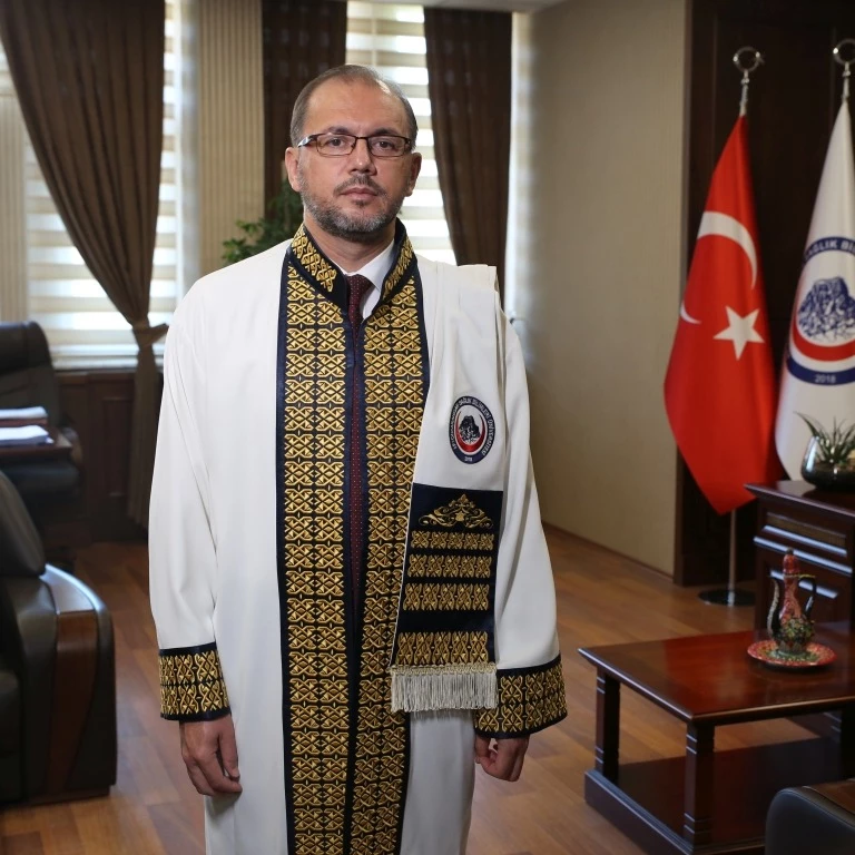 Afyonkarahisar Sağlık Bilimleri Üniversitesi Rektörü Bilimsel Üretimde Öne Çıktı