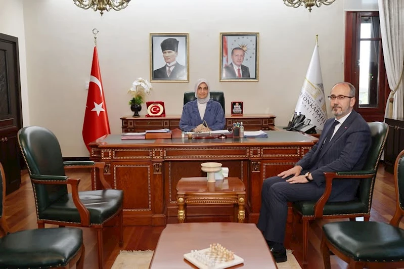 Afyonkarahisar İl Sağlık Müdürlüğüne Yeni Atama: Dr. Hakkı Öztürk Göreve Başladı