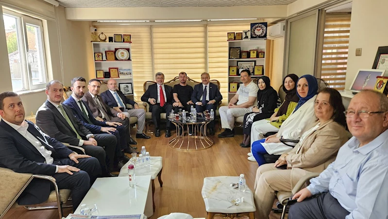 AK Parti Afyonkarahisar İl Başkanı Şahin, Mühürlenen Kocatepe Gazetesi