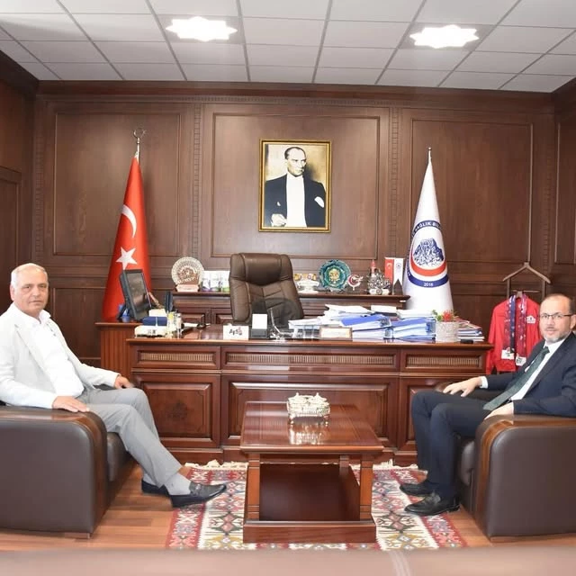 Afyonkarahisar Sağlık Bilimleri Üniversitesi Rektöründen Belediye Başkanı Şahin’e Ziyaret