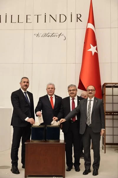 Numan Kurtulmuş TBMM Başkanı Seçildi: 3. Turda Salt Çoğunluk