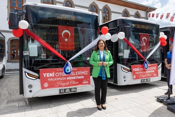Afyonkarahisar Belediyesi Filosunu 6 Yeni Otobüsle Güçlendirdi