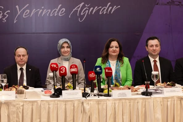 Afyonkarahisar Blok Mermer Fuarı’nda Yeni İş Birliği ve İhracat Kapıları Hedefleniyor