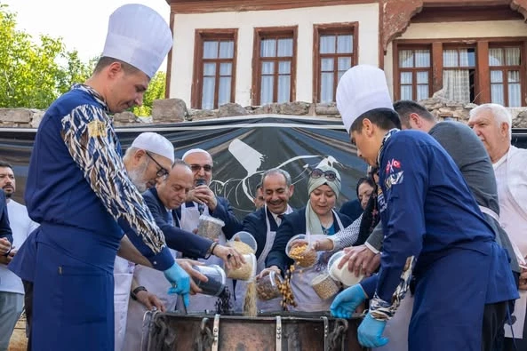 Afyonkarahisar Belediyesi Mevlevi Türbe Camii