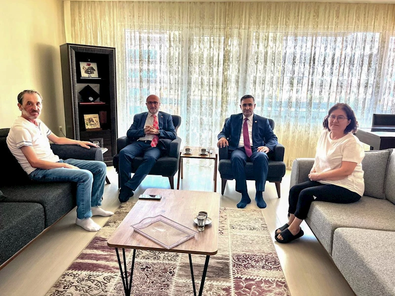 AK Parti Afyonkarahisar İl Başkanı Şahin, Basın Emektarı Ahmet Işık