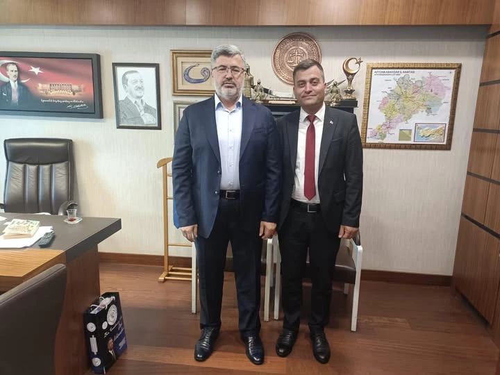 AK Parti Afyonkarahisar Milletvekili Özkaya, Sinanpaşa Belediyesi Müdürünü Meclis