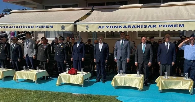 Afyonkarahisar Sağlık Bilimleri Üniversitesi Temsilcisi Polis Meslek Eğitim Merkezi Mezuniyet Törenine Katıldı