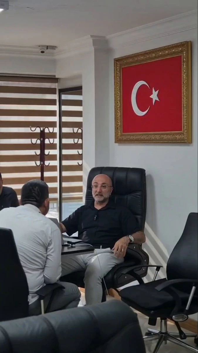 Ak Parti Afyonkarahisar İl Başkanı Şahin, Hemşehrileriyle Halk Gününde Buluştu