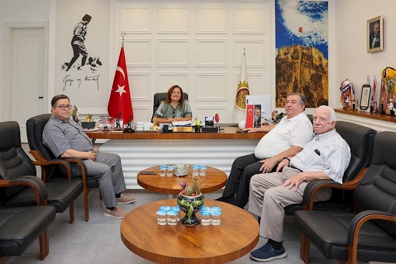 Afyonkarahisar Belediye Başkanı Burcu Köksal, Sandıklı Eski Belediye Başkanı ile Görüştü