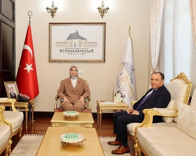 Afyon Valisi Yiğitbaşı, AKÜ Rektörü Karakaş