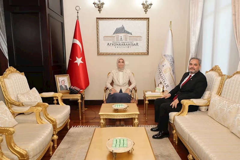 Sağlık Bilimleri Üniversitesi Rektör Yardımcısı, Afyonkarahisar Valisi ile Görüşti