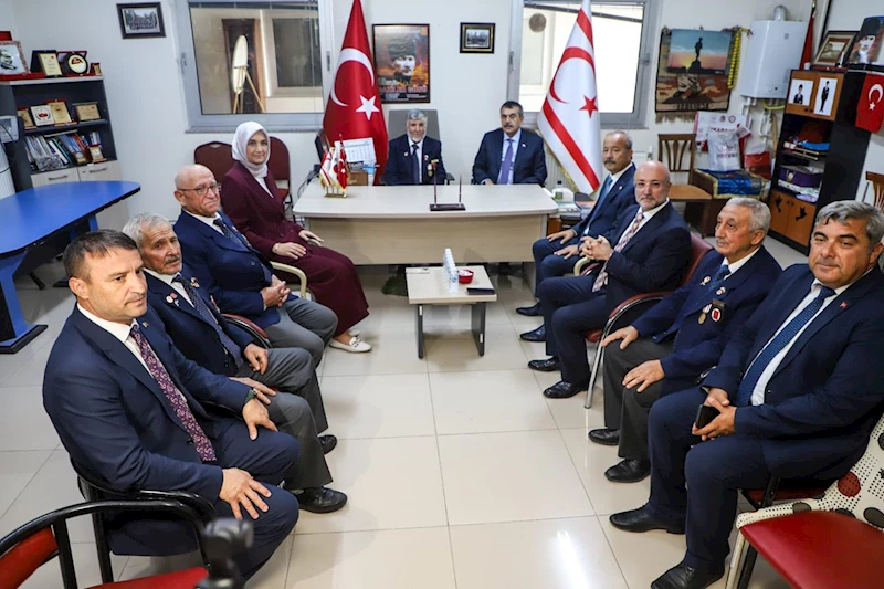 Ak Parti Afyonkarahisar İl Başkanı Şahin, Muharip Gazileri Ziyaret Etti