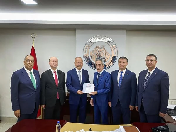 MHP Milletvekili Taytak, Esnaf Odaları Başkanı Üstün