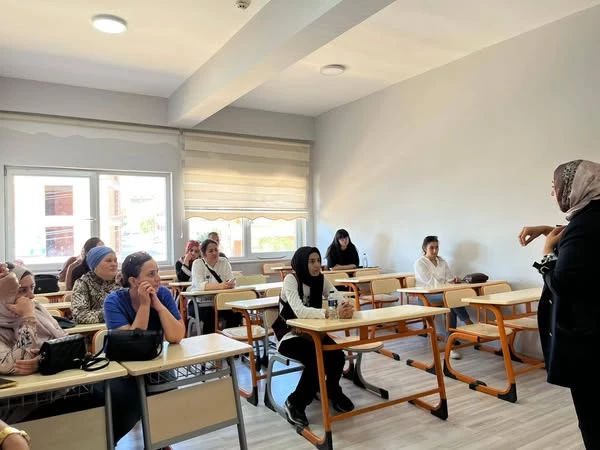 Emirdağ Belediyesi Gençlik Merkezi Yeni Döneme Hazırlanıyor