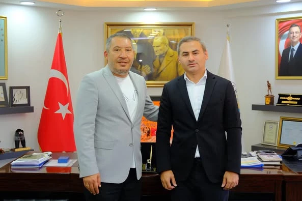 Dinar Belediyesi Çalışanlarına Rekor Promosyon