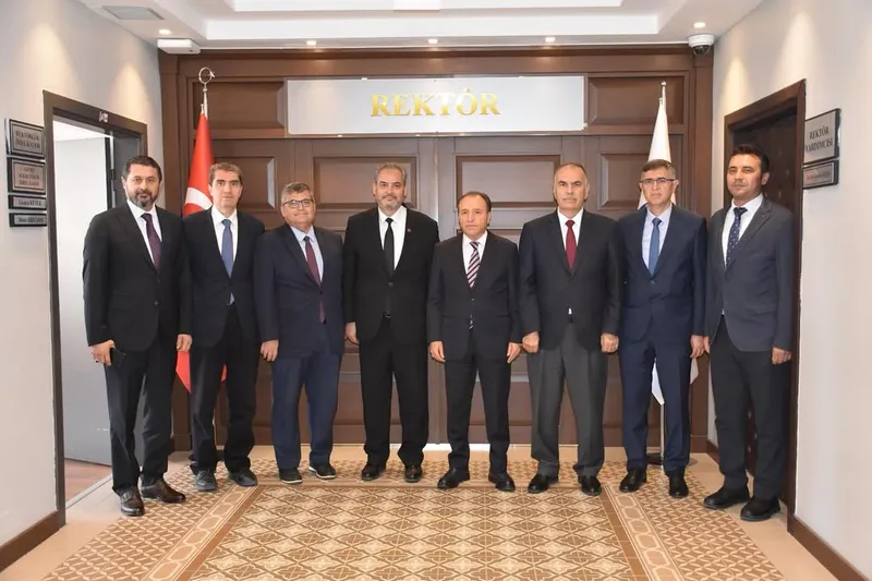 Afyonkarahisar Sağlık Bilimleri Üniversitesi Rektörü Prof. Dr. Aslan, AKÜ Rektörü Prof. Dr. Karakaş