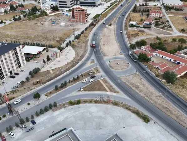Emirdağ Şehir Girişleri Yenileniyor: Kuru Peyzaj Çalışmaları Başladı