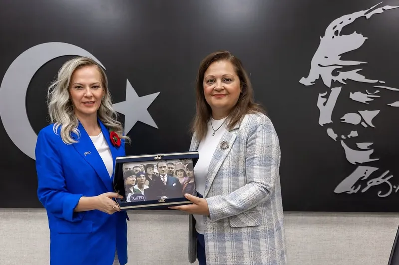 Afyonkarahisar Belediye Başkanı Köksal, Girişimci İş Kadınları Federasyonu ile Buluştu