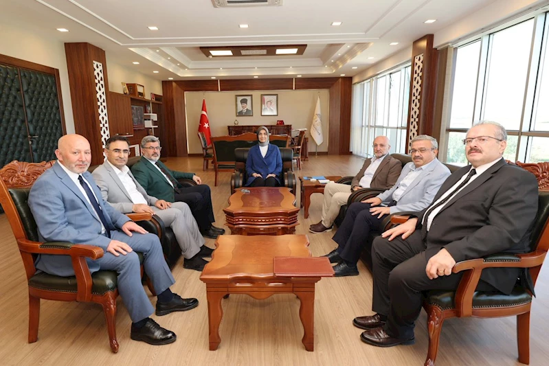 Ak Parti Afyonkarahisar İl Başkanı Şahin, Vali Yiğitbaşı