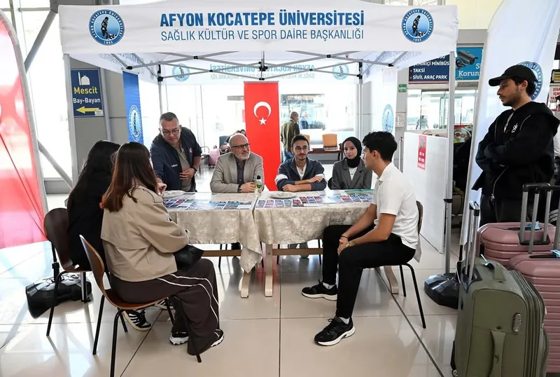 Afyon Kocatepe Üniversitesi Yeni Öğrencileri Coşkuyla Karşıladı
