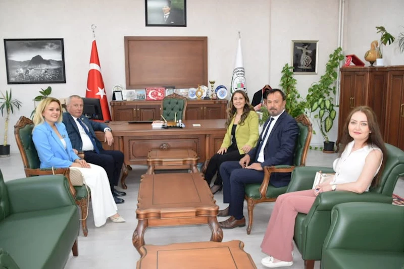 İyi Parti Genel Başkan Yardımcısı Olgun, Afyonkarahisar Baro Başkanı Göktürk