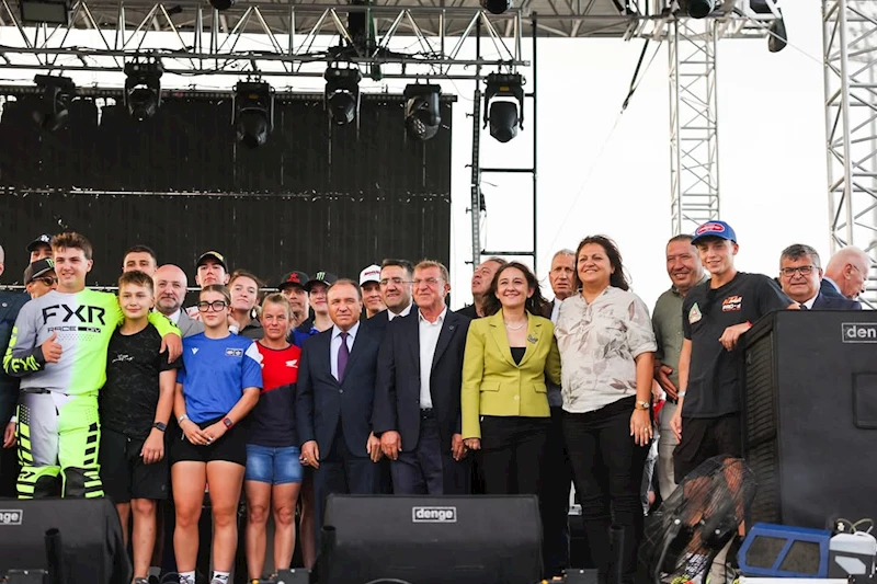 Afyonkarahisar Dünya Motokros Şampiyonası MXGP Türkiye Açılış Seremonisi ile Coştu