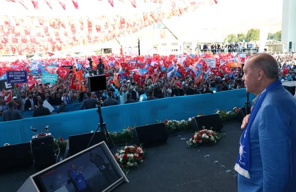 Afyonkarahisar Milletvekili Yurdunuseven: 300 Bininci Konut Depremzedelere Teslim Edildi