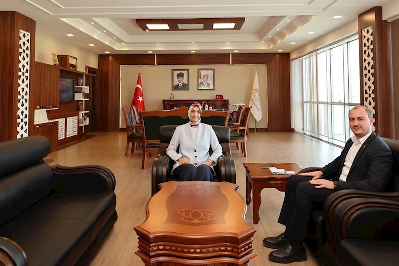Afyonkarahisar Valisi Yiğitbaşı Avukat Bozok