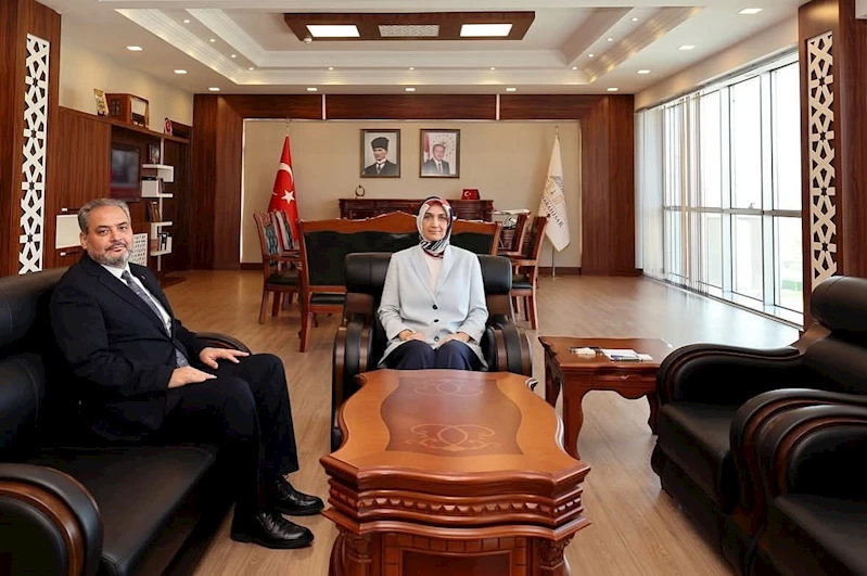 Afyonkarahisar Sağlık Bilimleri Üniversitesi Rektörü Vali Yiğitbaşı