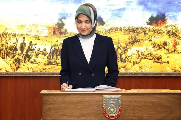 Afyonkarahisar Valisi Yiğitbaşı, İkmal ve Garnizon Komutanlığı’nı Ziyaret Etti
