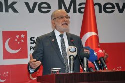 Erbakanı seven D-8e sahip çıkar