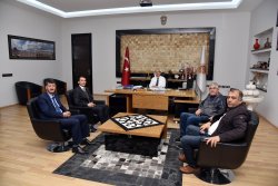 Küfür eden taraftarın karşısındayız