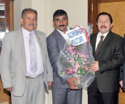 Halka hizmet, Hakk